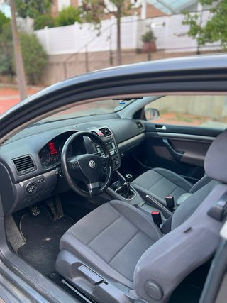 Volkswagen Golf V 1.9 TDI 105 CV Trendline · 3p ·
