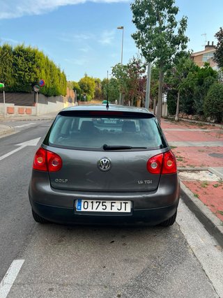 Volkswagen Golf V 1.9 TDI 105 CV Trendline · 3p ·