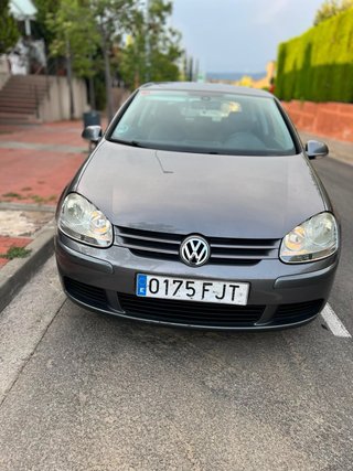 Volkswagen Golf V 1.9 TDI 105 CV Trendline · 3p ·