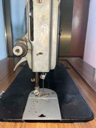 Máquina de coser Wertheim antigua