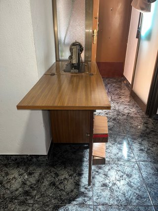 Máquina de coser Wertheim antigua