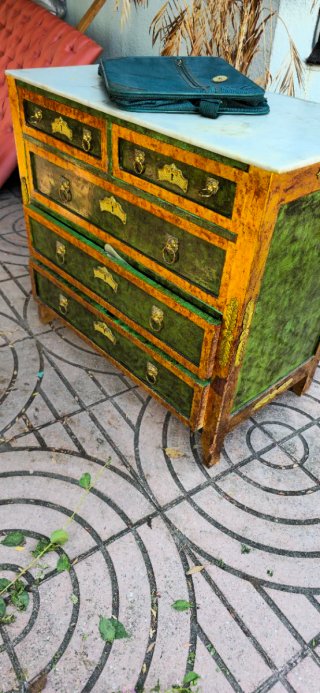 REGALO Muebles estilo antiguo