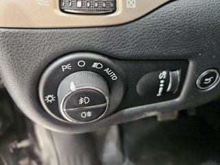 Jeep Cherokee 4X4 TECHO SOLAR