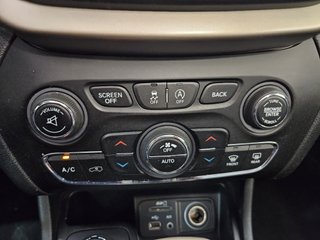 Jeep Cherokee 4X4 TECHO SOLAR