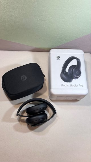 Beats Studio Pro Black nuevos con detalle