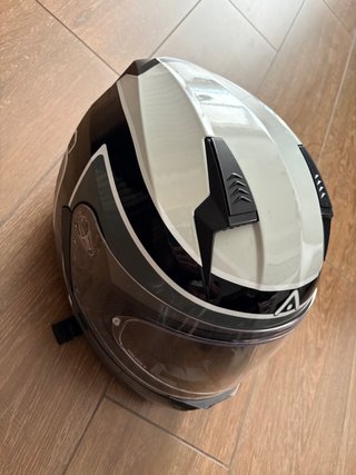 Casco de moto talla M marca ADN modelo stelvio
