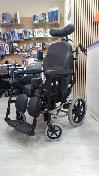 Alquiler Silla de Ruedas Cómoda con Basculación