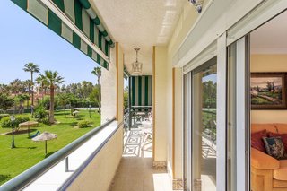 Piso en alquiler en Puerta Blanca en Málaga