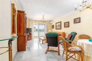 Piso en alquiler en Puerta Blanca en Málaga