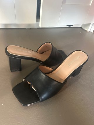 Scarpe nere tacco quadrato