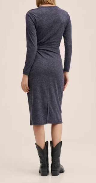 Vestido midi de MANGO. Talla S. A estrenar.
