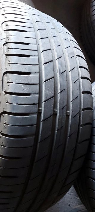 225/55 R17 101W