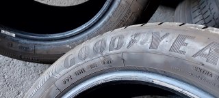 225/55 R17 101W