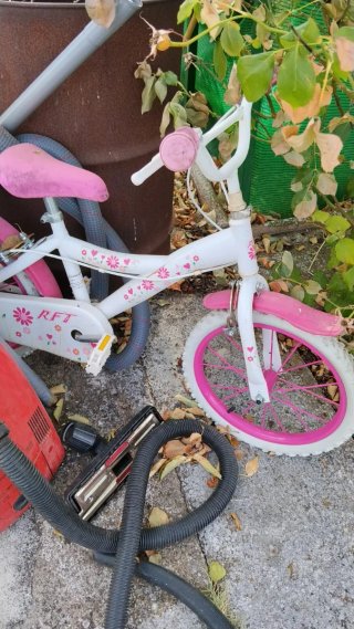 Bicicleta infantil RFT niña.