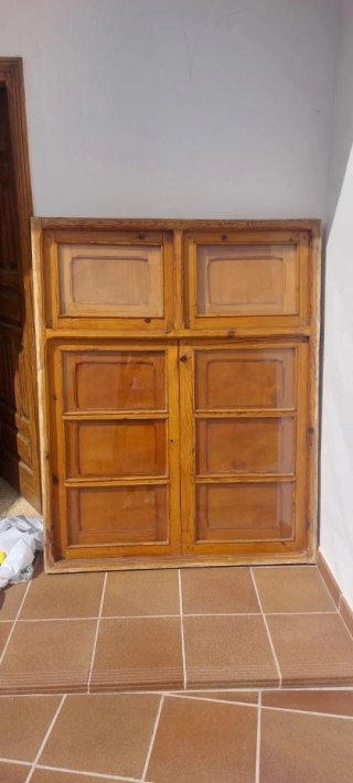 Ventana de madera con cristales, medidas 1,20x1,50
