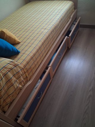 Cama 90x190 con cajones y mesita, sin colchón