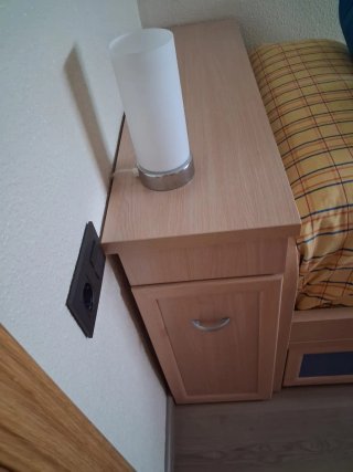 Cama 90x190 con cajones y mesita, sin colchón