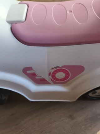 Correpasillos rosa y blanco