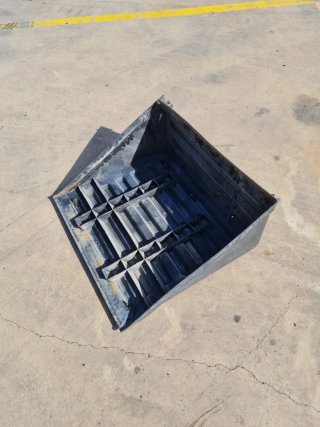 Tapa Batería Volvo