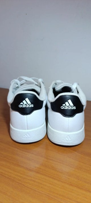 Zapatillas deportivas Adidas blancas