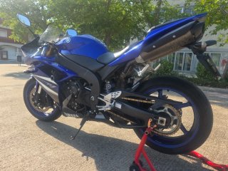 Yamaha YZF R1