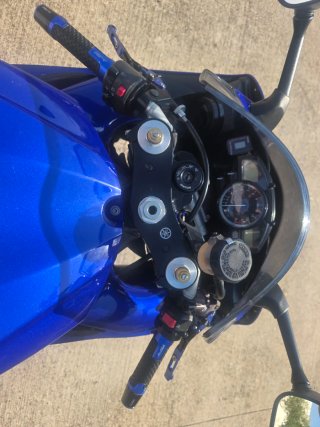 Yamaha YZF R1