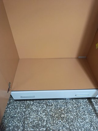 Armario con puertas de espejo