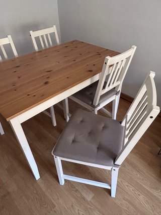 Conjunto mesa comedor + 4 sillas con cojines