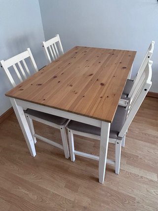 Conjunto mesa comedor + 4 sillas con cojines