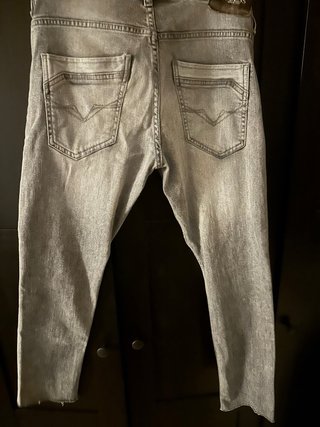 Pantalón Guess Gris Hombre Talla 30
