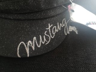 Gorra Mustang Negra Brillante
