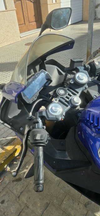 Yamaha YZF125R Sportbike 2300 km