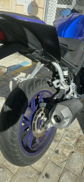 Yamaha YZF125R Sportbike 2300 km