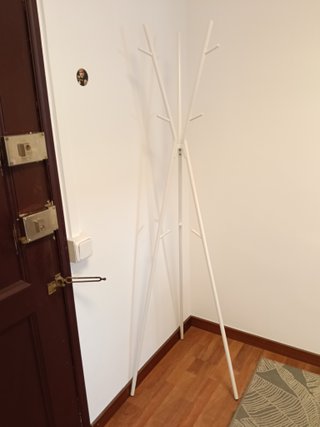 Perchero de pie Ikea Ekrar