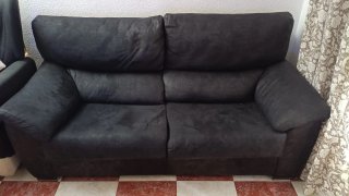 Sofá de tela negro impecable