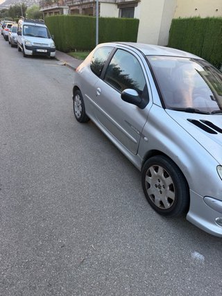 Vendo Peugeot 206 Quiksilver 1.4 gasolina de 75 CV