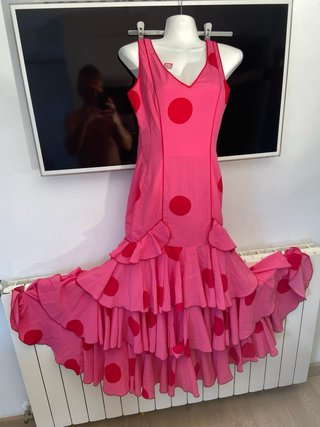 241 Traje de flamenca rosa lunares rojos