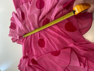 241 Traje de flamenca rosa lunares rojos
