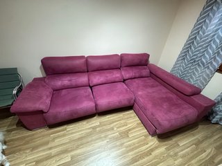 Sofá chaise longue en L fucsia – 3 plazas