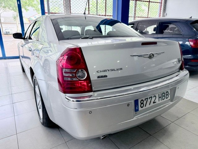 Chrysler 300C TOURER 3.0 CRD EXECUTIVE 2011, foto 6