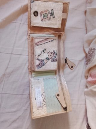 Cartera con estampado divertido autor Jordi laband