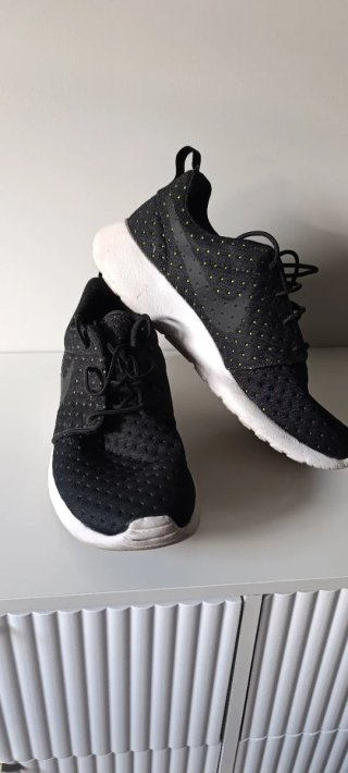 Zapatillas Nike Talla 42 Negras y Verdes