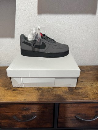 Nike Air Force 1 Gris y Rojo