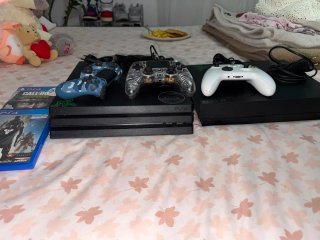 PS4 Pro 1TB y Xbox One X 1TB
