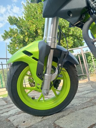 Benelli TNT 125cc Naked Verde