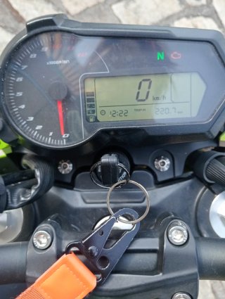 Benelli TNT 125cc Naked Verde