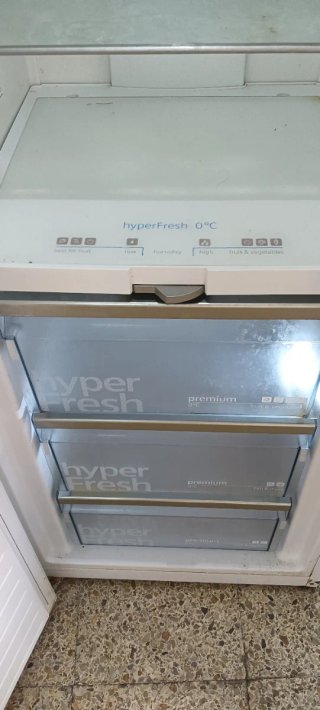 NEVERA COM CONGELADOR SIEMENS NO FROST ENERGÍA A++