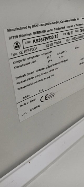 NEVERA COM CONGELADOR SIEMENS NO FROST ENERGÍA A++