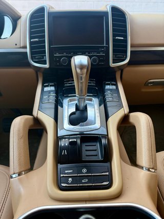 Porsche Cayenne 2012