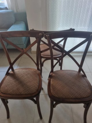 3 Sillas de Madera Estilo Thonet + 1 silla